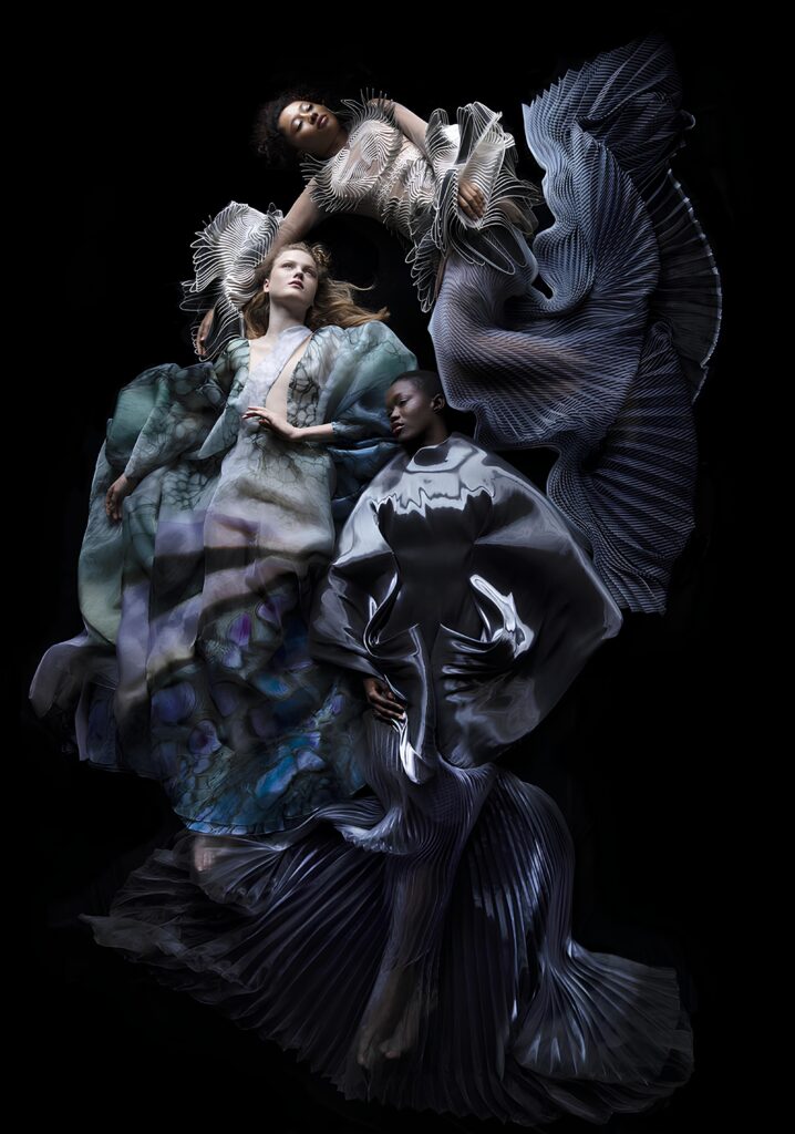 Iris van Herpen Sensory Seas collection, Haute Couture spring/summer 2020 - Micro collection, Haute Couture spring/summer 2012. Photo by Carla van de Puttelaar Models: Julie Hoekstra I Adama Jobe I Eyes Rodgers